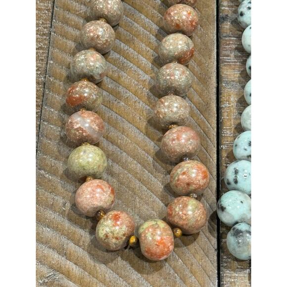 Lot of 2 Necklaces: Multi-Color Agate Lotus Jasper - Picture 4 of 8